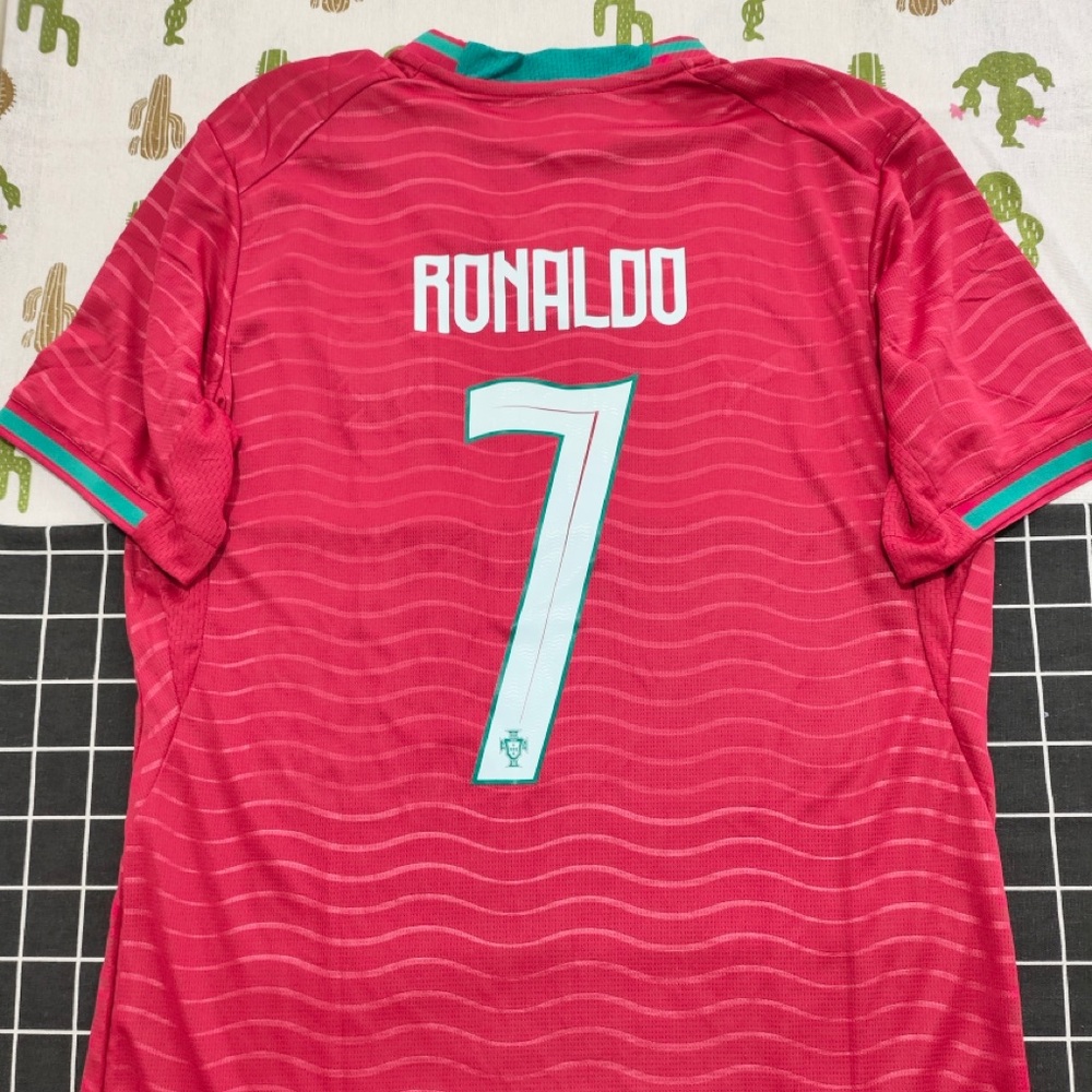 Puma Portugal Red and Green Men's Football Jersey with Number 7 - Picture 2 of 5